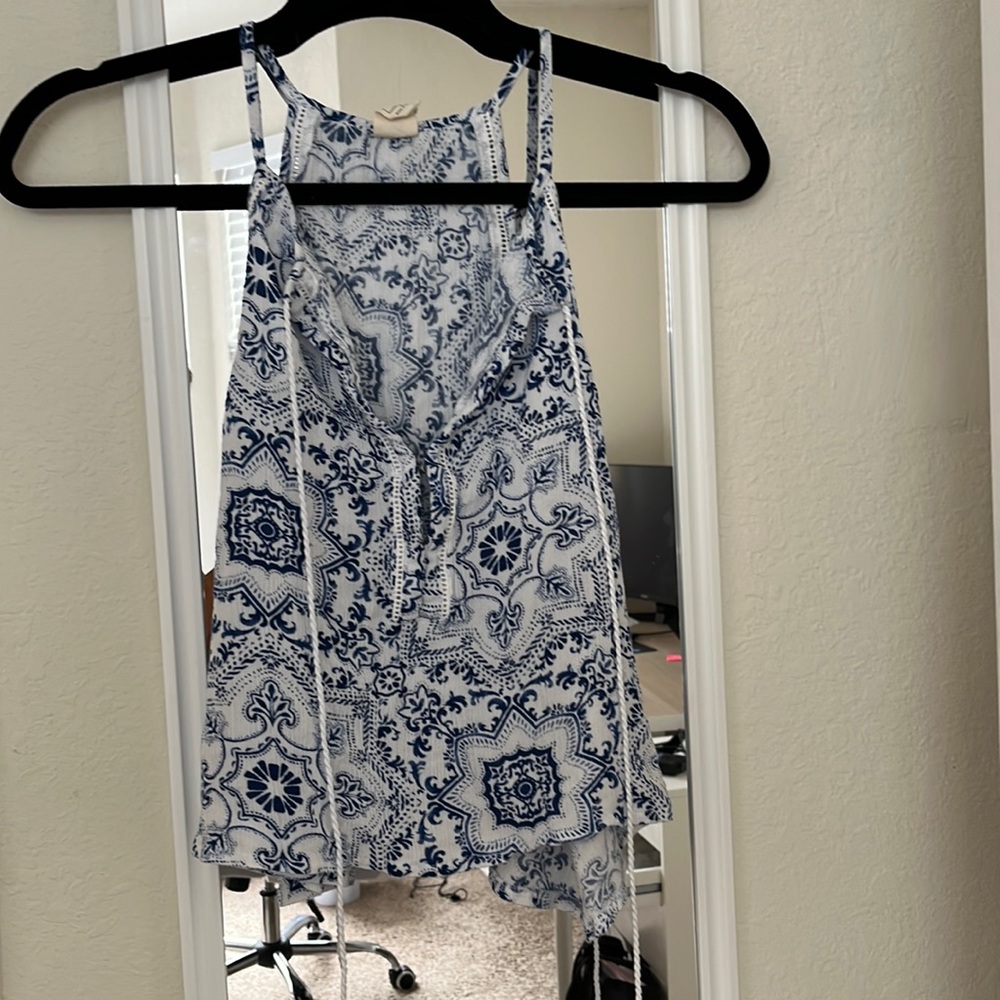 Blue and white tank